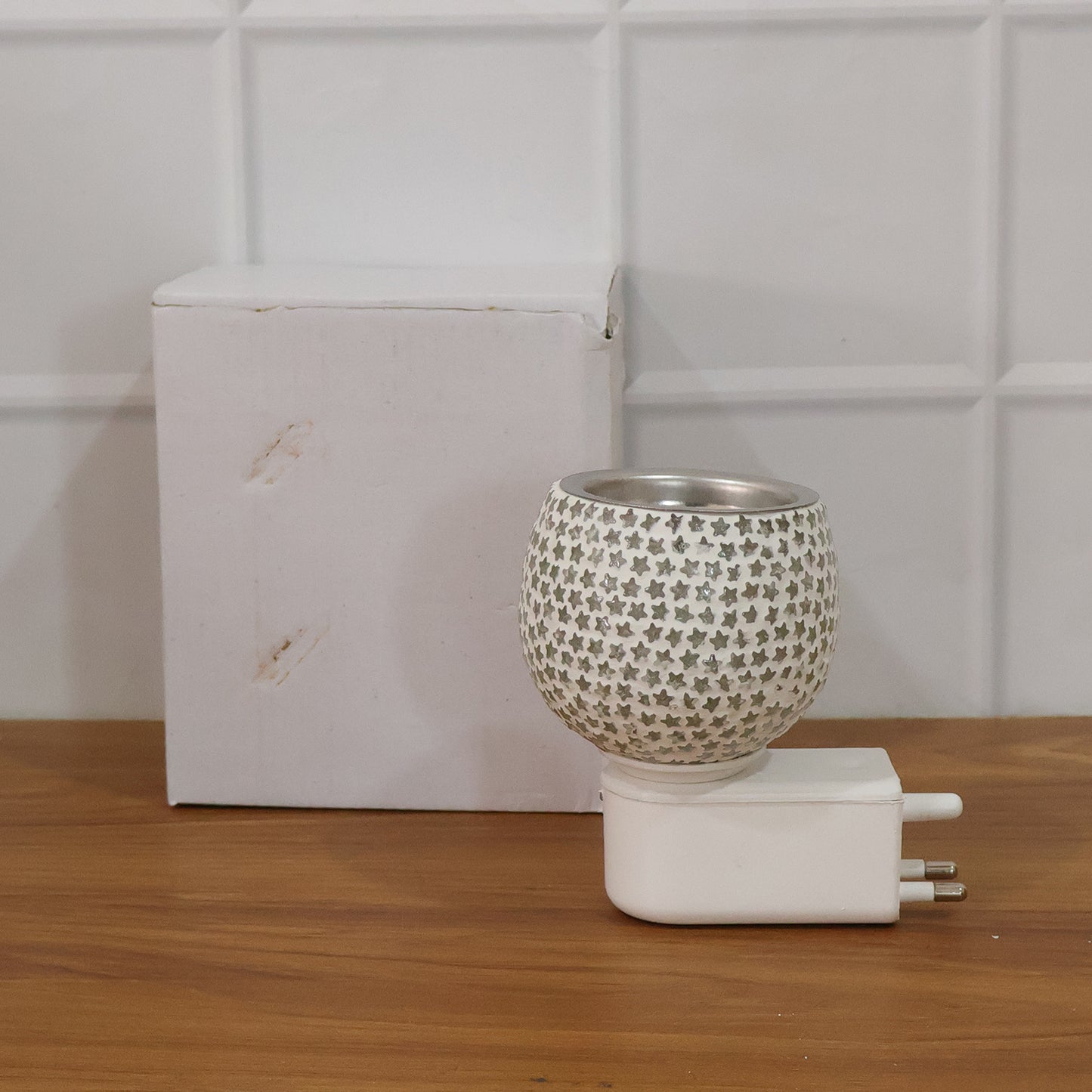 Premium Plug In Star Cut Glass Aroma Diffuser Night Lamp with Warm Ambient Glow Electric Fragrance Oil Burner for Bedroom Living Room Hallway and Home Decor 1 Piece