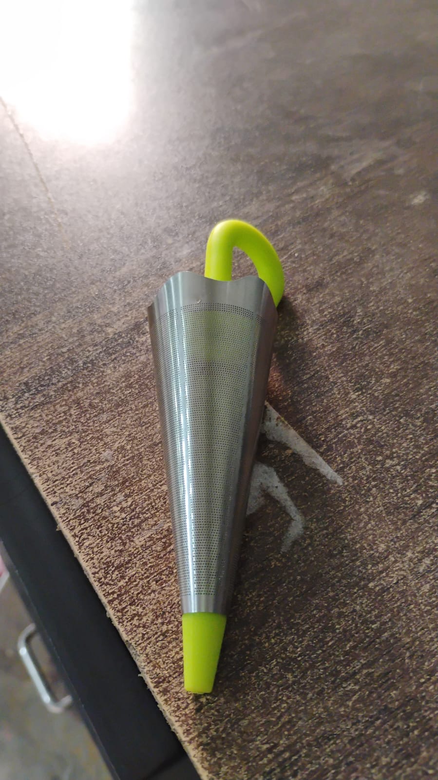 Reusable Umbrella Shape Silicone Tea Infuser and Loose Leaf Tea Strainer – Cute Food Grade Tea Filter for Cups and Mugs