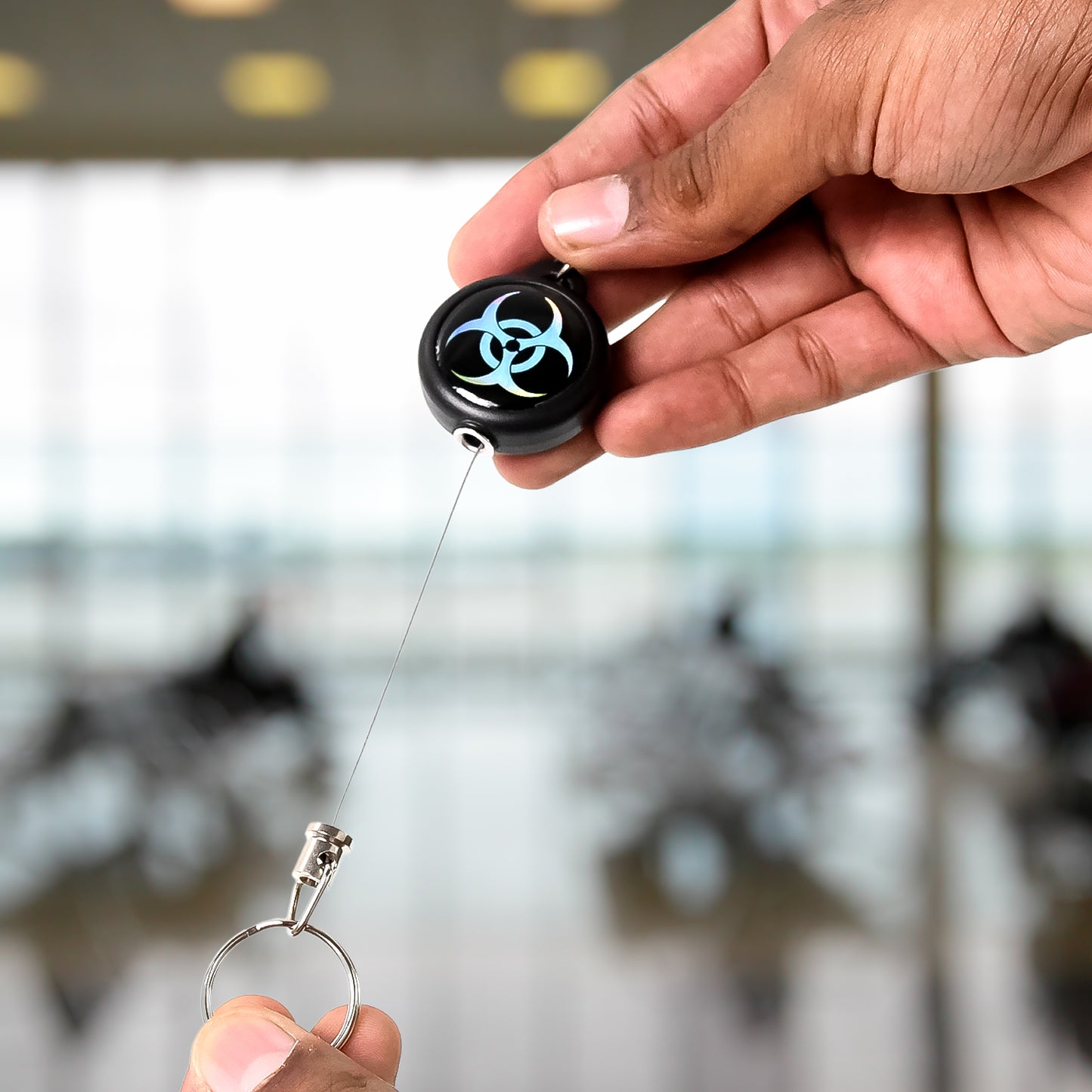Safety Anti Lost Retractable Key Chain with Steel Wire Heavy Duty Badge Reel and Key Holder for Keys, ID Cards, Access Cards and Outdoor Use(1 Pc Big)