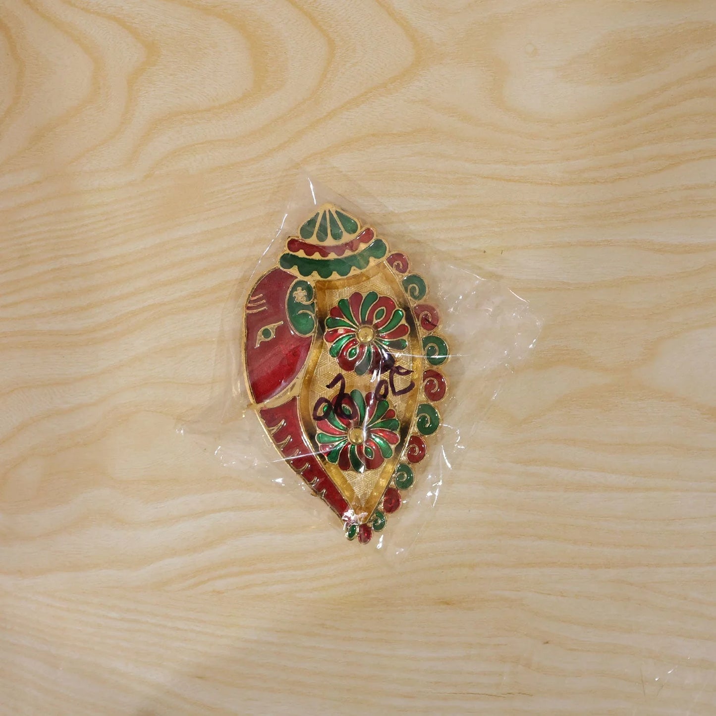 Leaf Shaped Kankavati Kumkum Holder, Decorative Golden Roli Chawal Box with Lidded Containers for Puja, Tilak, Home Temple and Festive Rituals (1 Pc)