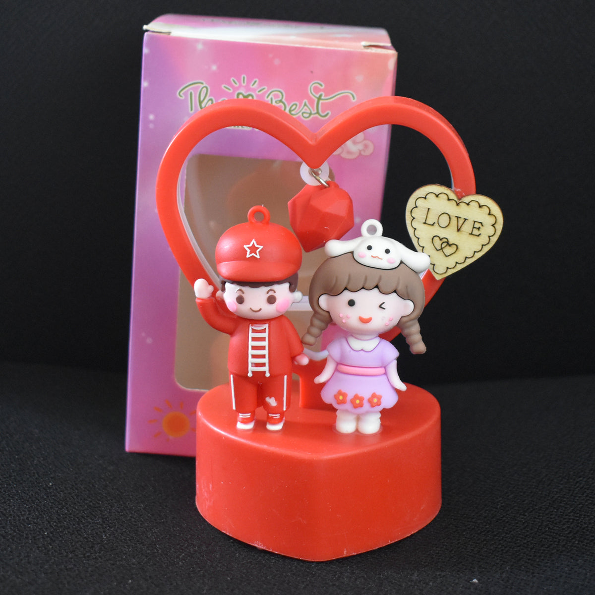 Cute Romantic Couple Love Showpiece With Heart Frame (1 Pc) Decorative Resin Figurine | Valentine • Anniversary • Birthday Gift | Tabletop Décor (Battery Not Included)
