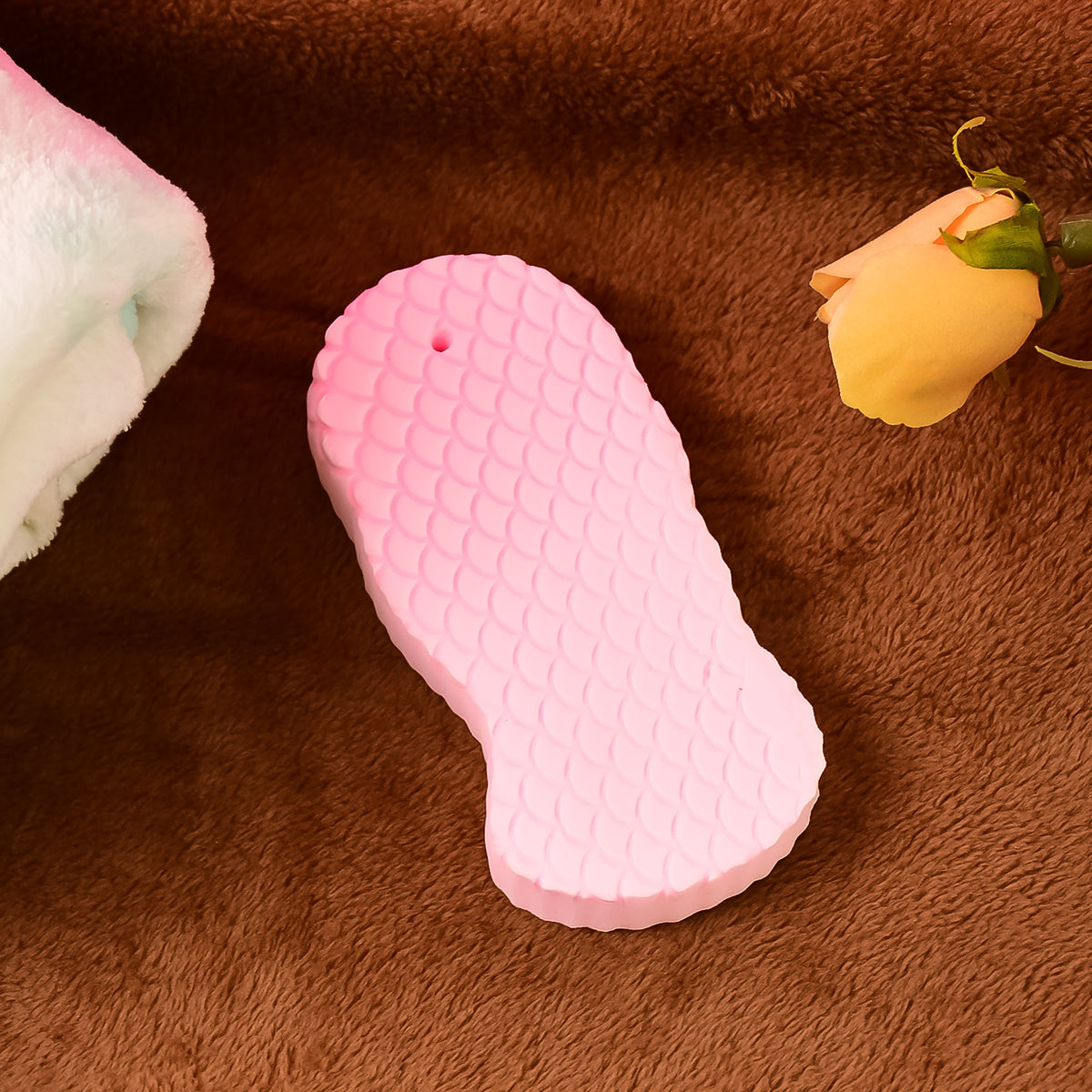 Ultra Soft Exfoliating Sponge Dead Skin Remover Bath Sponge Face and Body Scrubber for Women and Men Sensitive Skin (1 Pc)
