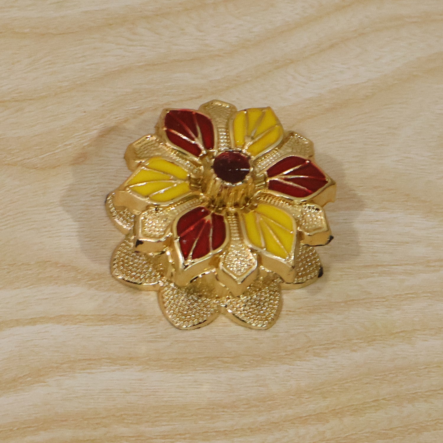 Decorative Golden Kankavati Kumkum Box Traditional Sindoor Holder for Pooja, Temple, Worship and Decoration (1 Pc)