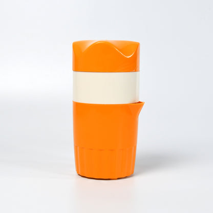 Manual Handheld Citrus Juicer Orange Lemon Fruit Press Squeezer BPA Free Juice Extractor with Strainer Pack of 1