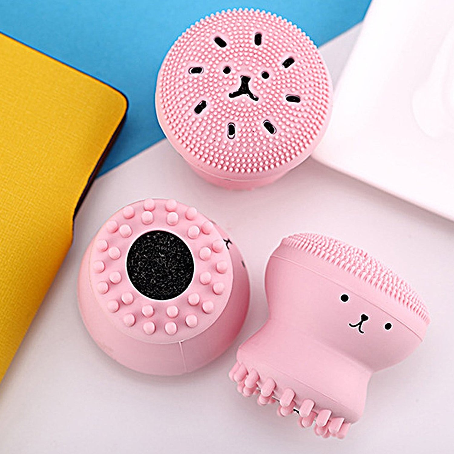 Cute Octopus Silicone Facial Cleansing Brush and Face Scrubber Massager for Deep Cleansing, Exfoliation and Skincare (1 Pc)