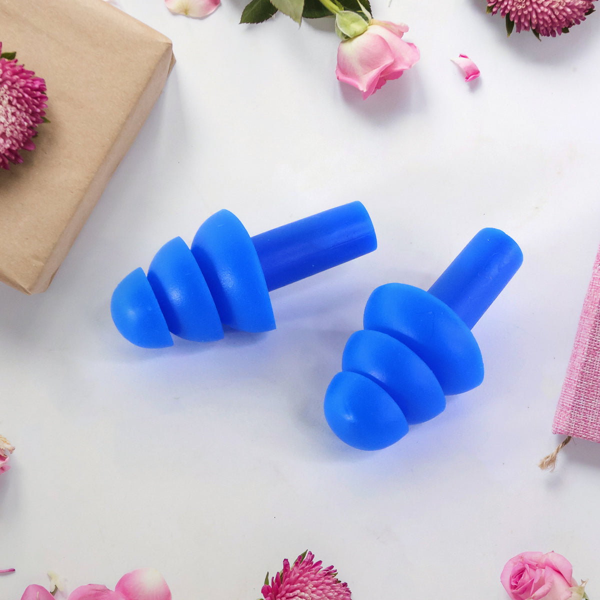 Reusable Silicone Swimming Ear Plugs with Triple-Flange Design, Water-Blocking Earplugs for Swimming, Showering, Bathing and Water Sports (1 Pair)