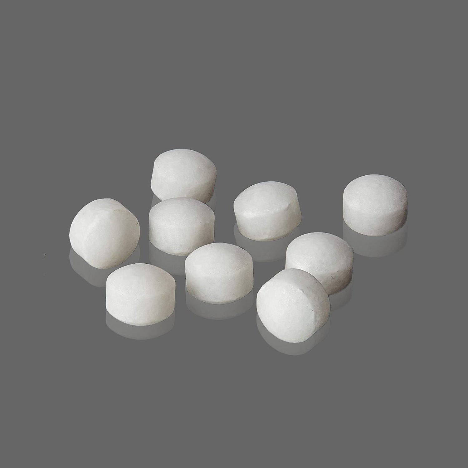 Naphthalene Balls for Wardrobe Bathroom Toilet Pantry and Clothes Storage Freshness and Odor Protection (1 Pack)