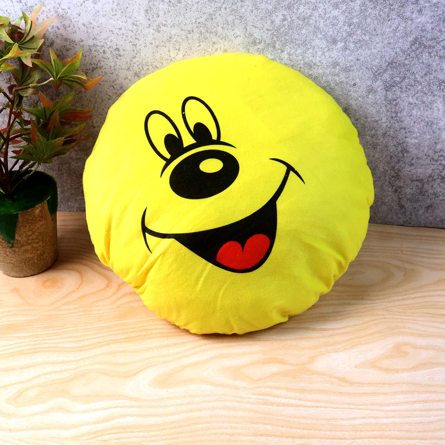 Cute Round Smiley Face Soft Pillow Cushion Plush Decorative Kids Cushion for Bedroom Playroom and Living Room Comfort 30x30 cm (1 Pc)