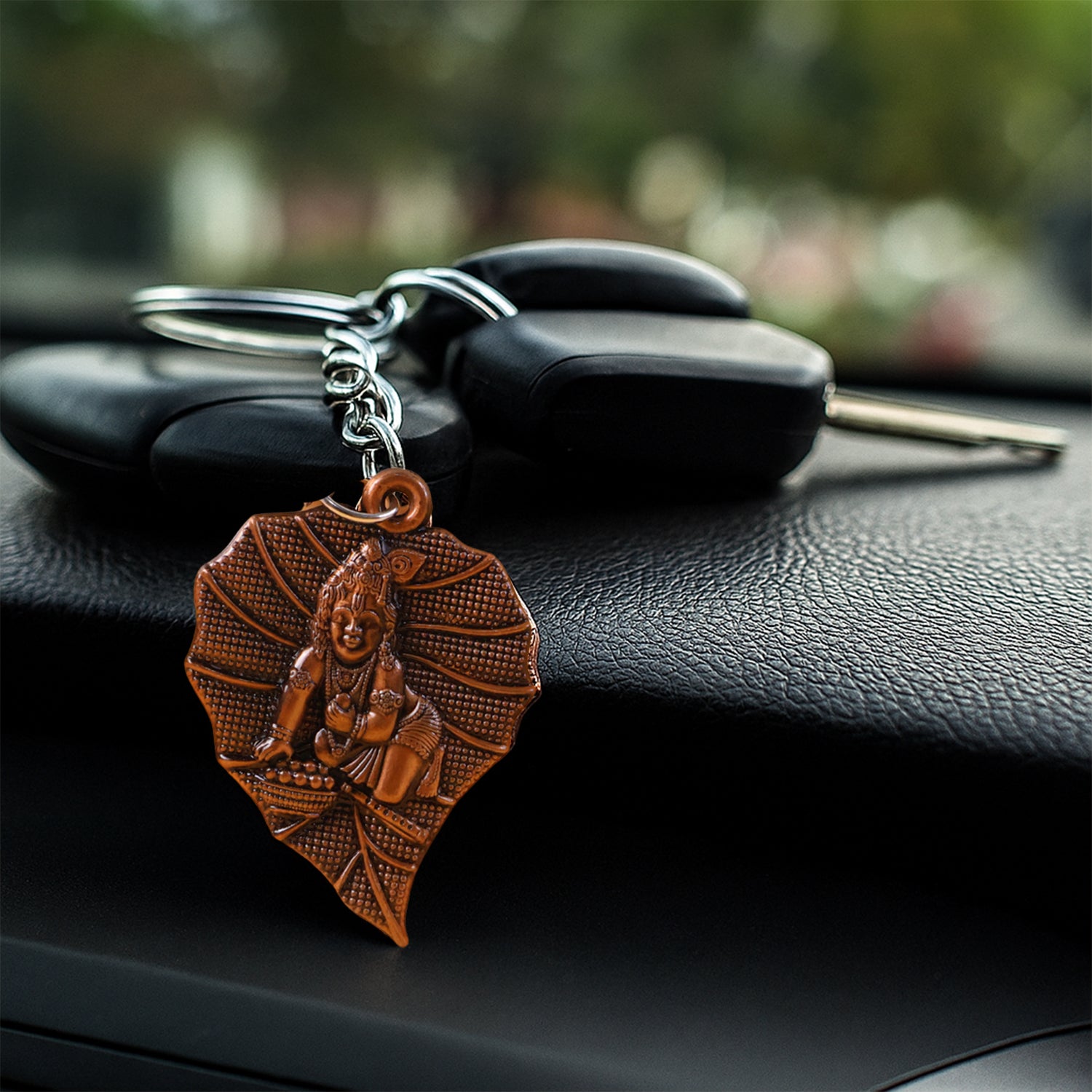 Premium Antique-Finish Metal Keychain with BalKrishna on Peepal Leaf – Elegant Religious Keyring for Car, Bike, Home & Gift (1 Pc)