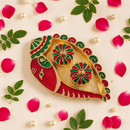 Leaf Shaped Kankavati Kumkum Holder, Decorative Golden Roli Chawal Box with Lidded Containers for Puja, Tilak, Home Temple and Festive Rituals (1 Pc)