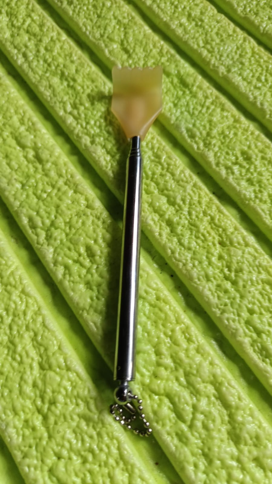 Retractable Stainless Steel Back Scratcher – Telescopic 43 cm Extendable Massage and Itch Relief Tool for Men, Women, Seniors and Travel (1 Pc)