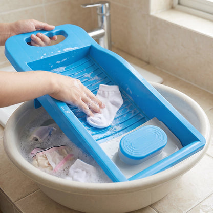 Portable Plastic Mini Washing Board with Soap Holder, Anti-Slip Handheld Laundry Scrub Board for Socks, Underwear, Baby Clothes and Delicate Garments (1 Pc)