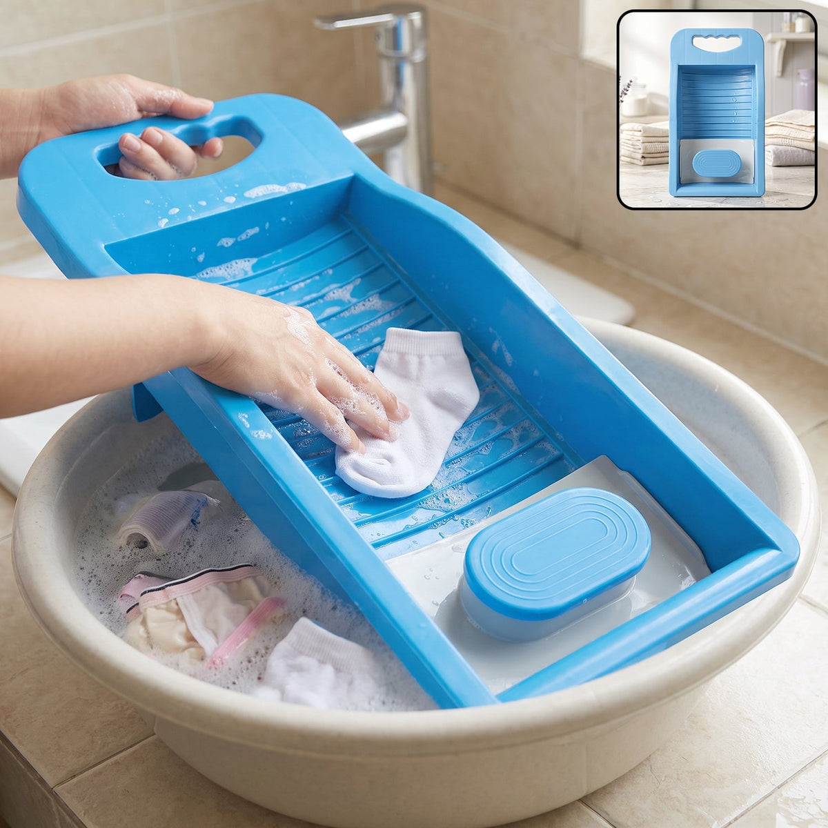 Portable Plastic Mini Washing Board with Soap Holder, Anti-Slip Handheld Laundry Scrub Board for Socks, Underwear, Baby Clothes and Delicate Garments (1 Pc)