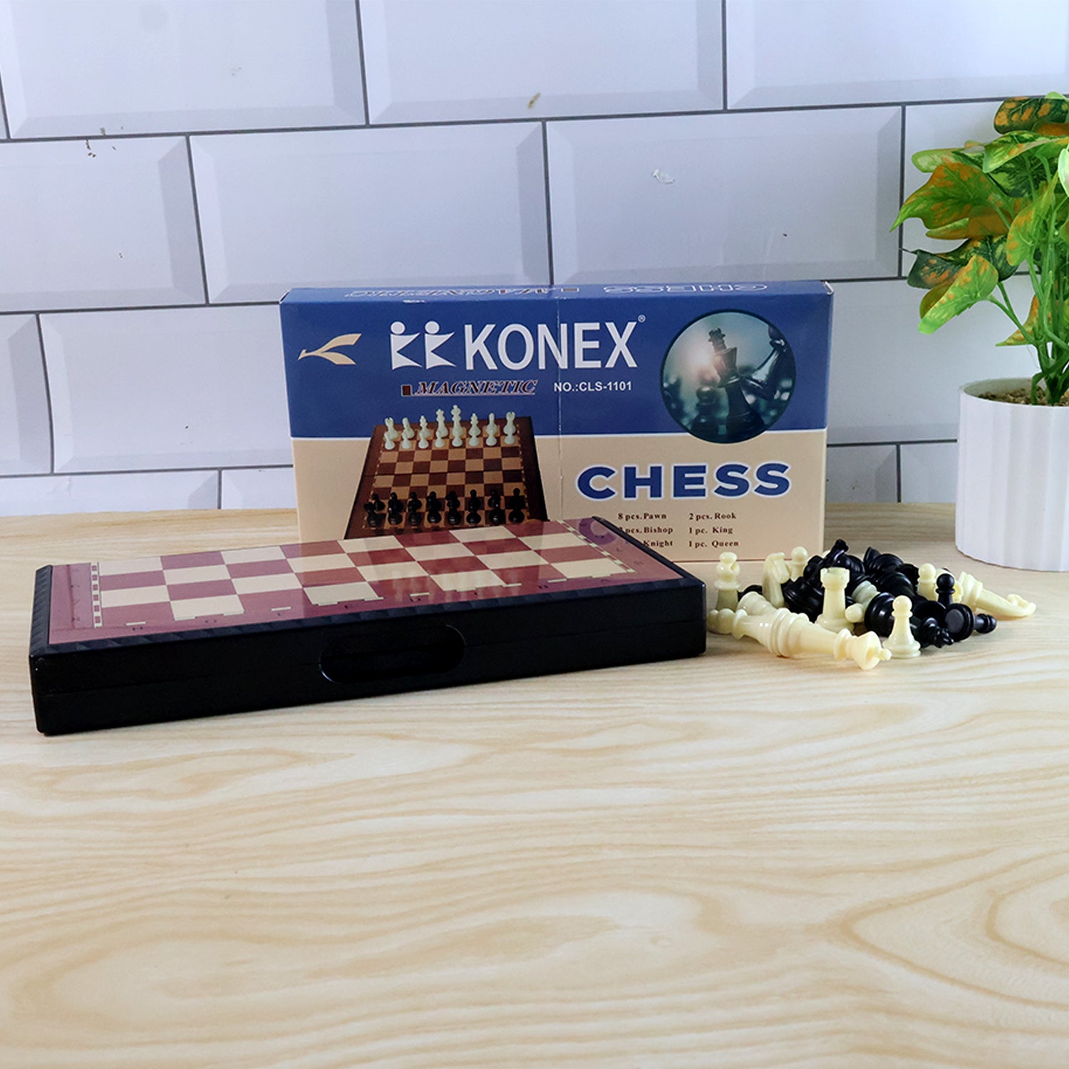 Foldable Magnetic Chess Board Game Set – Premium Plastic Chess Pieces with Magnetic Folding Board for Kids and Adults – Travel-Friendly Classic Strategy Game (1 Set)