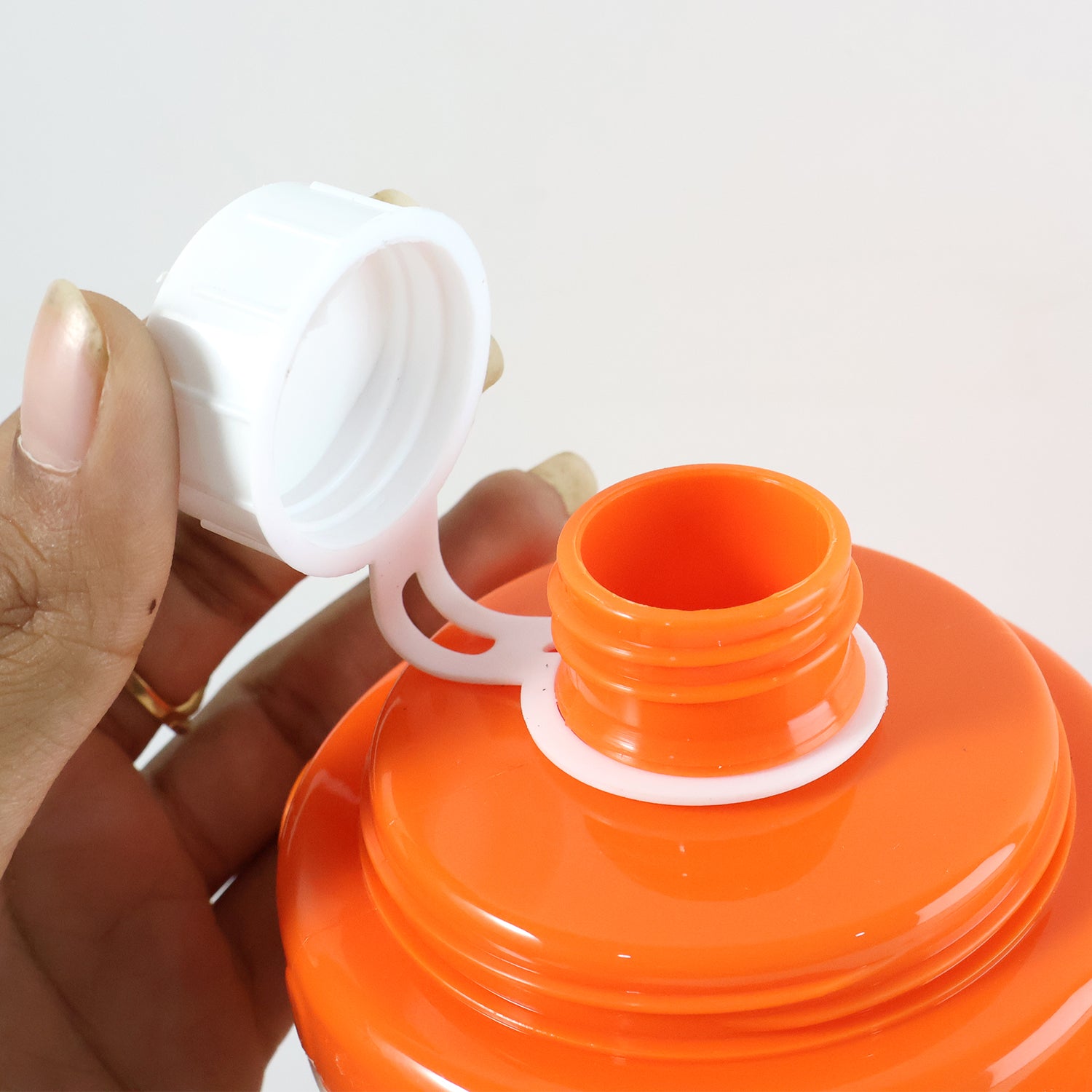 Lovely Cartoon Printed Plastic Cup with Lid & Strap – Kids Drinking Cup with Handle, Leak-Resistant Design for Home, School & Travel (350 ML, 1 Pc)
