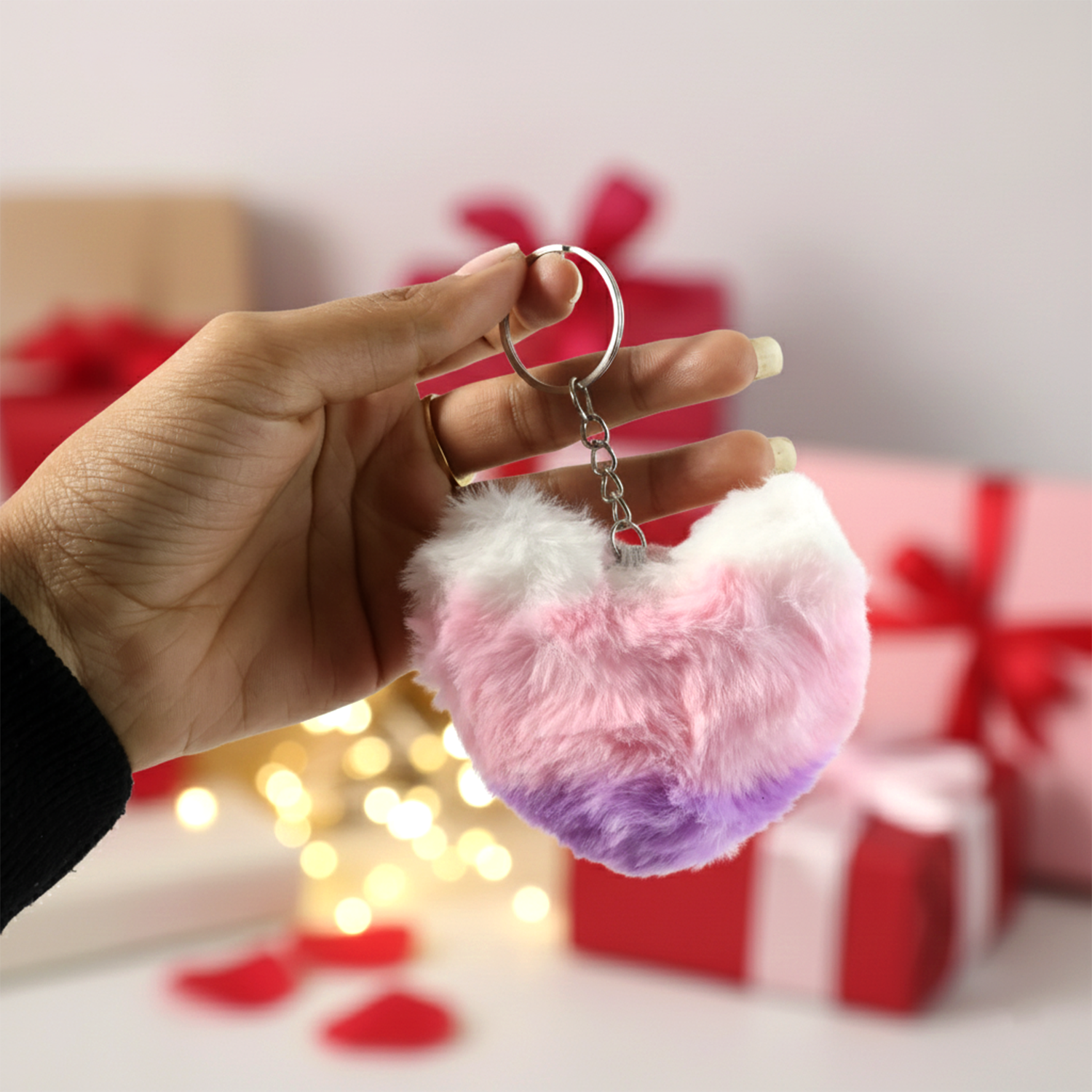 Soft Plush Cute Heart Keychain, Perfect for Key Rings, Bags, and Accessories – 1 Pc