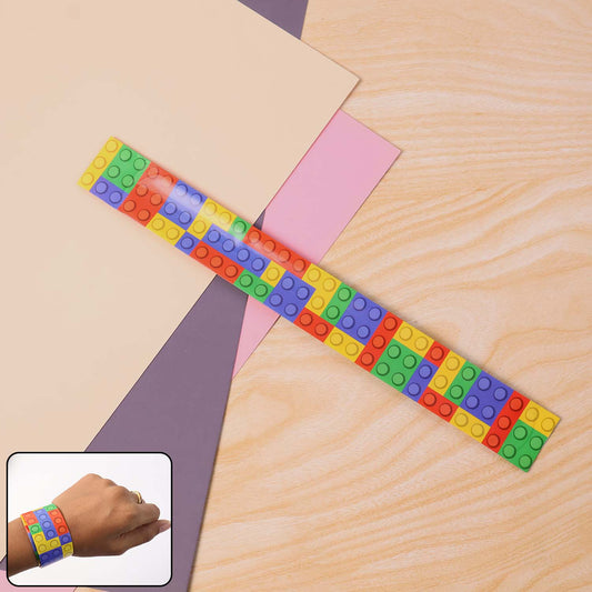 Colorful Snap Slap Bracelet Toy Set – 1 Pc Fun Wrist Band Toys for Kids, Multicolor Brick Pattern Snap-On Bracelets for Party Favors, Return Gifts and Playtime Fun