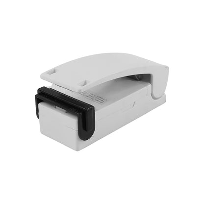 Portable Mini Heat Sealer Machine for Plastic Bags Handheld Battery Operated Bag Sealer for Snacks Food Storage Kitchen Travel and Daily Use (1 Pc)