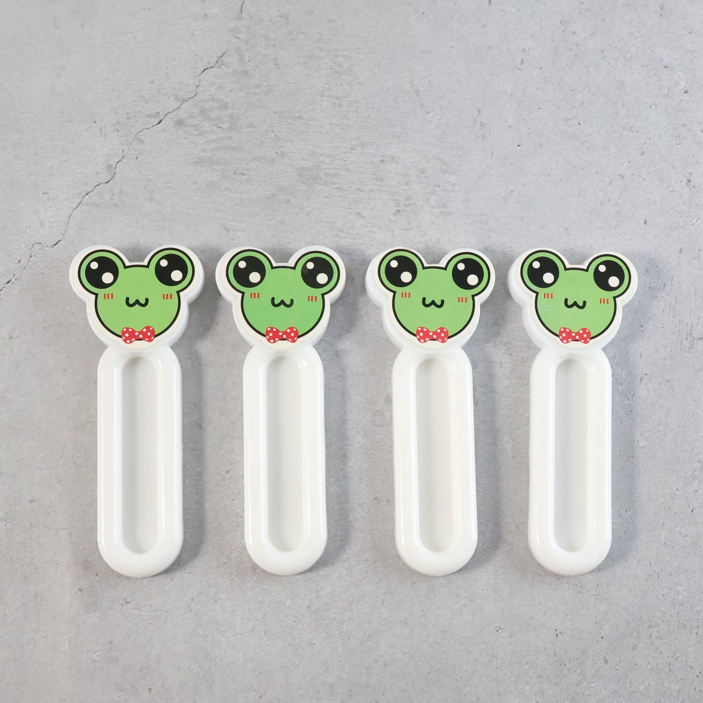 Self Stick Push Pull Helper – Instant Cabinet Knobs and Drawer Auxiliary Handle – Stick On Handles for Kitchen Cabinets, Sliding Doors, Windows, Wardrobes and Drawers – Strong Adhesive, No Drill, Reusable (4 Pc)