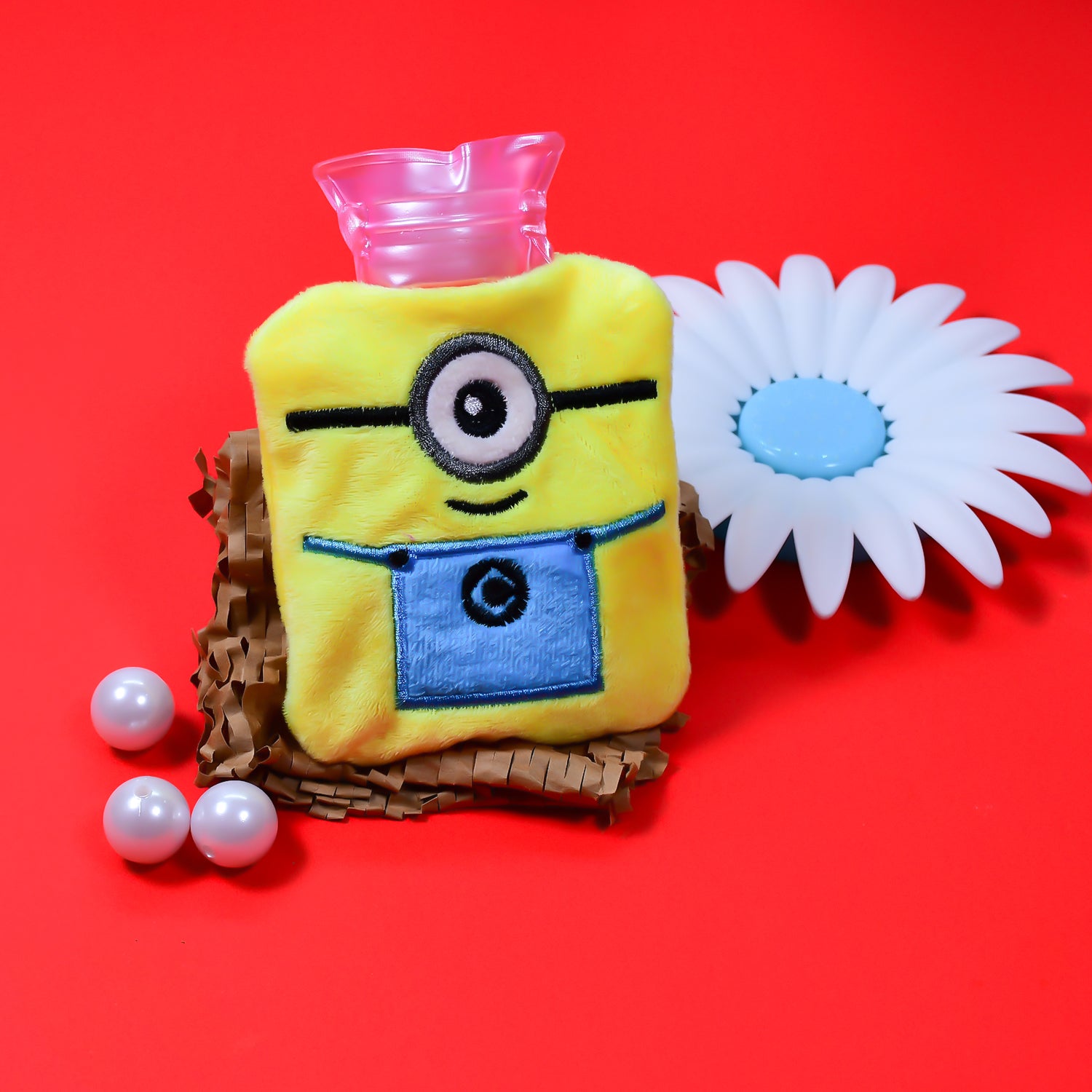Minions Small Hot Water Bag with Soft Cover – Portable Natural Rubber Heat Therapy Bottle for Pain Relief, Menstrual Cramps, Neck, Shoulder, Back and Hand Warmer