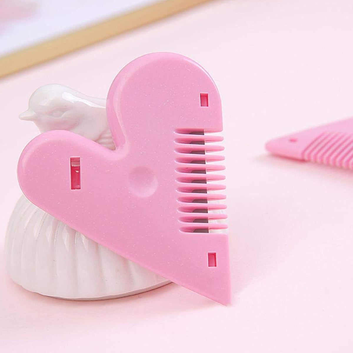 Heart Shape Hair Thinning Scissors for Kids and Adults Double Edge Stainless Steel Hair Cutting Scissors Lightweight Portable Hair Trimming Tool with Card Packing (1 Pc)