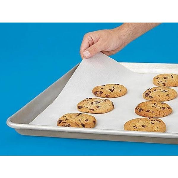 Non Stick Baking Paper Roll 10 Meters | Microwave and Oven Safe Parchment Paper for Baking, Cooking, Roasting and Food Wrapping