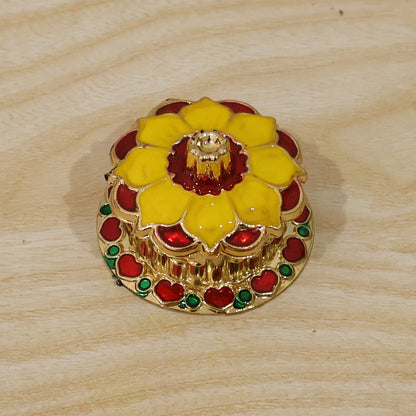 Decorative Golden Kumkum Box Kankavati Traditional Sindoor Holder for Pooja, Temple, Worship and Home Decoration (1 Pc)