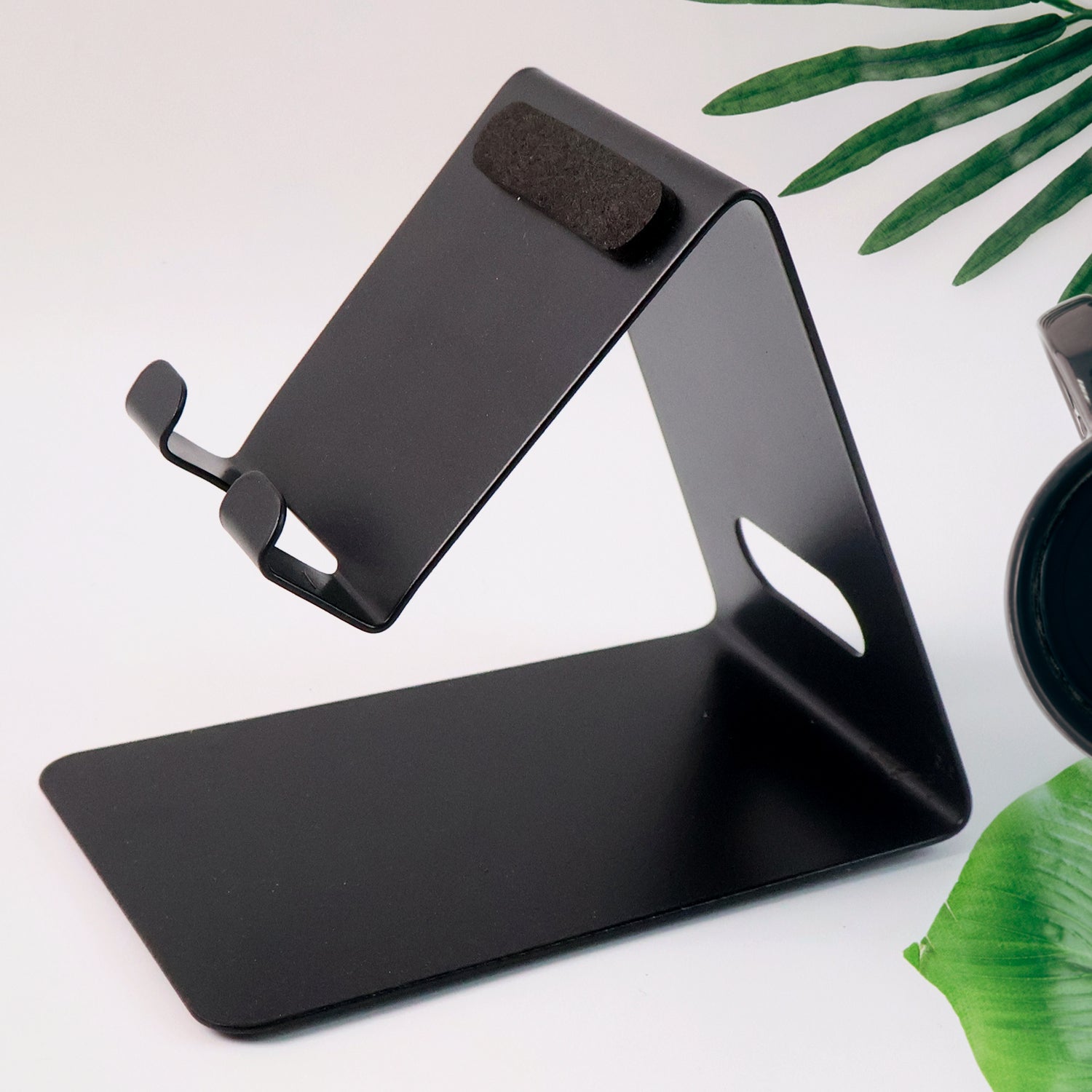 Universal Mobile and Tablet Stand Holder – Adjustable Desktop Phone Dock with Anti-Slip Base and Durable Metal Frame (1 Pc)