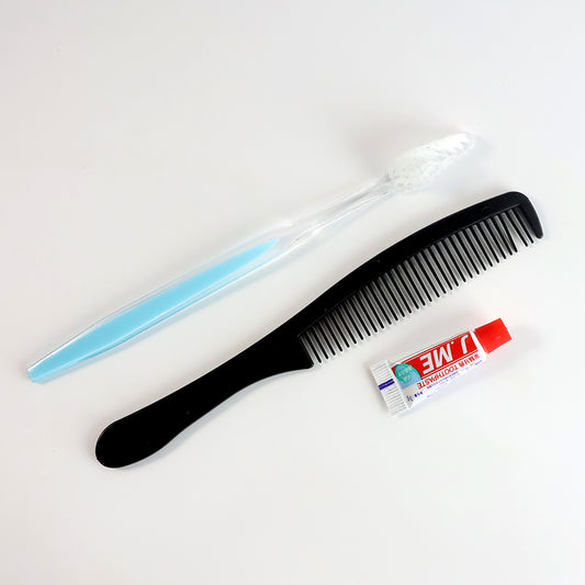 3-in-1 Travel Personal Hygiene Kit – Toothbrush, Toothpaste and Comb Set for Convenient Hygiene on the Go