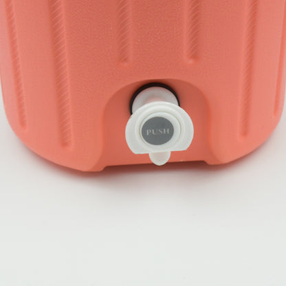Insulated Plastic Water Rover Jug 7500ML with Tap and Handle Portable Hot and Cold Water Storage Camper Jug Food Grade Beverage Dispenser