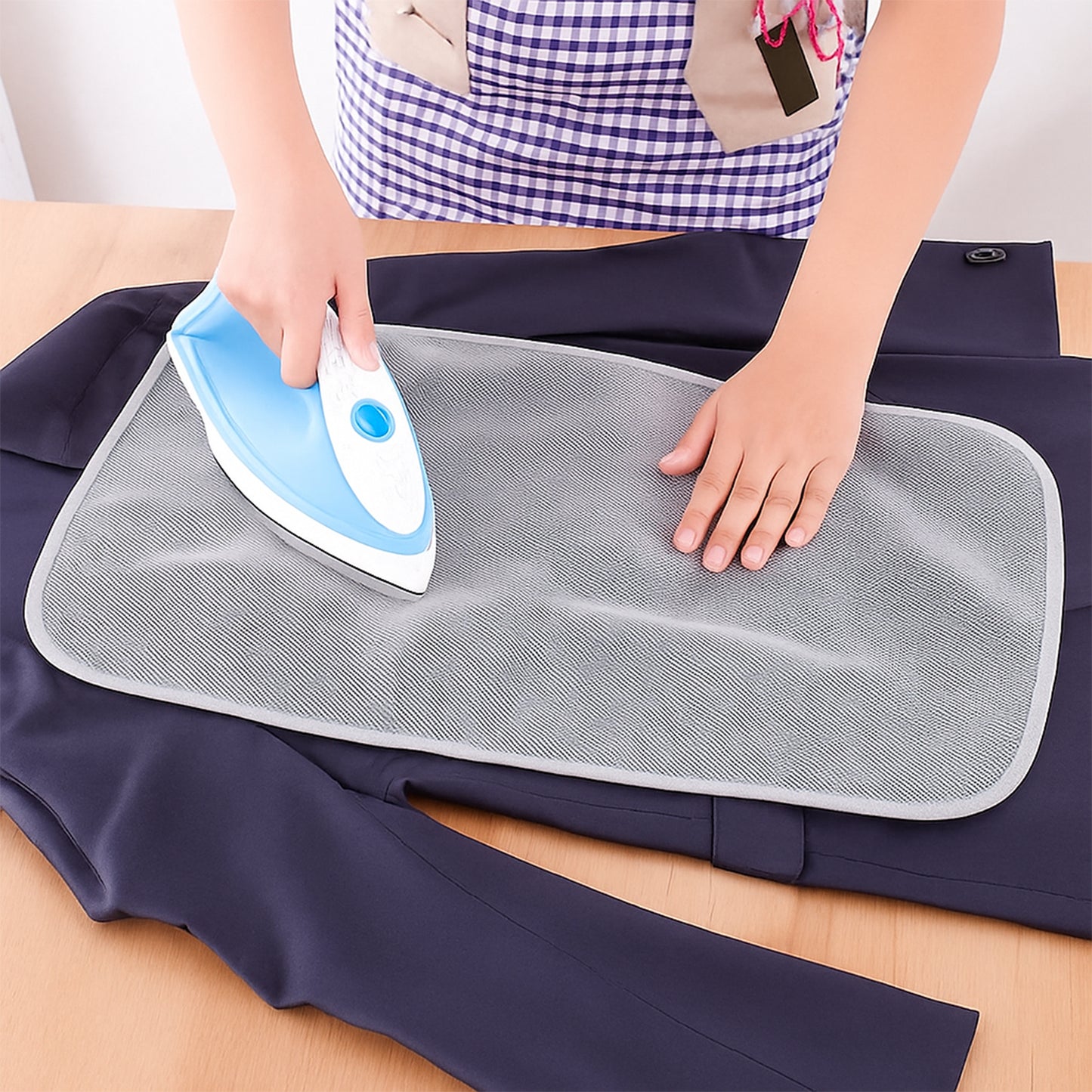 Large Ironing Press Net and Mesh Ironing Protector Cloth | Anti-Scorch, Anti-Shine Heat-Resistant Guard | 67×50 cm