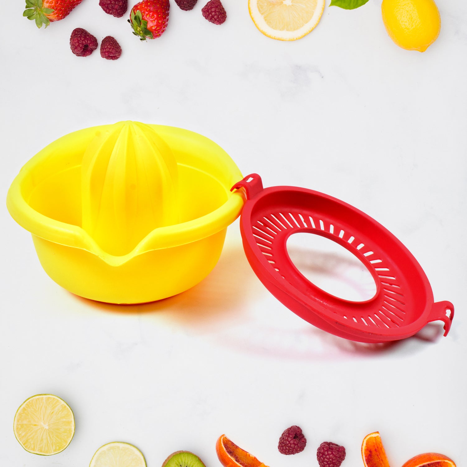 Manual Orange Juicer Hand Press 300 ML Food Grade ABS Citrus Juicer with Strainer and Juice Cup for Orange Lemon and Mosambi Pack of 1