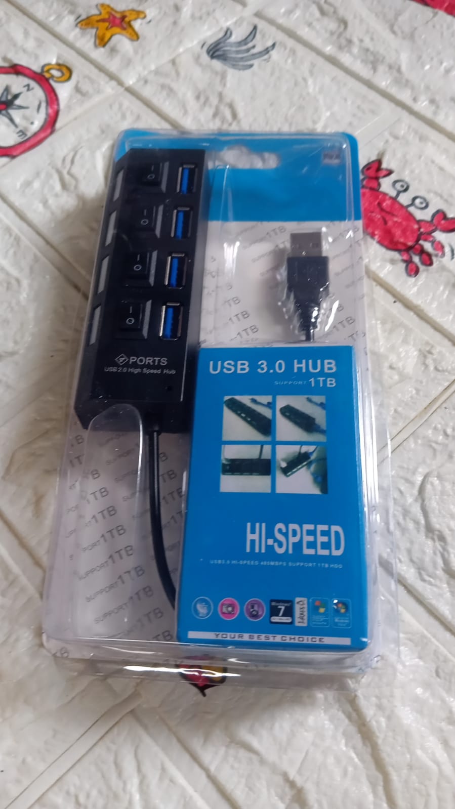 4 Port USB 2.0 Hub Splitter with Individual On/Off Switches and LED Indicators – High-Speed Multi USB Adapter for Laptop, PC and Tablet