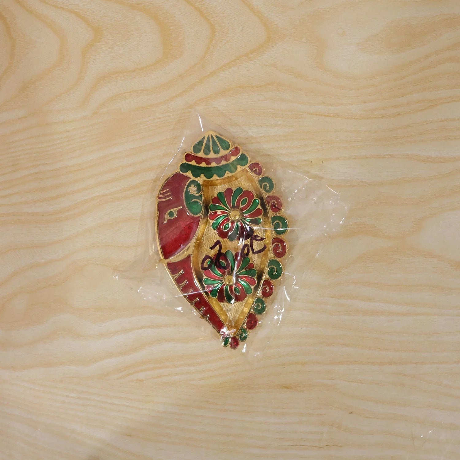 Leaf Shaped Kankavati Kumkum Holder, Decorative Golden Roli Chawal Box with Lidded Containers for Puja, Tilak, Home Temple and Festive Rituals (1 Pc)