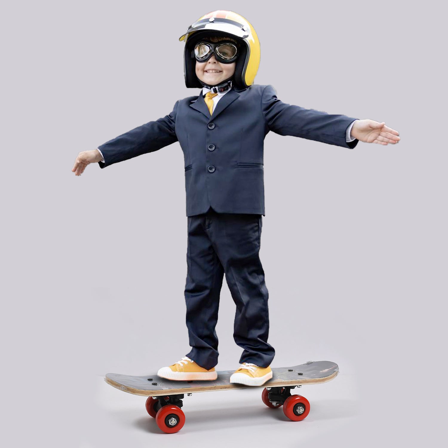 Wooden Mini Skateboard Cruiser Lightweight Skate Board with Smooth Wheels for Kids Beginners Teens and Adults Outdoor Fun Ride and Gift (1 Pc)